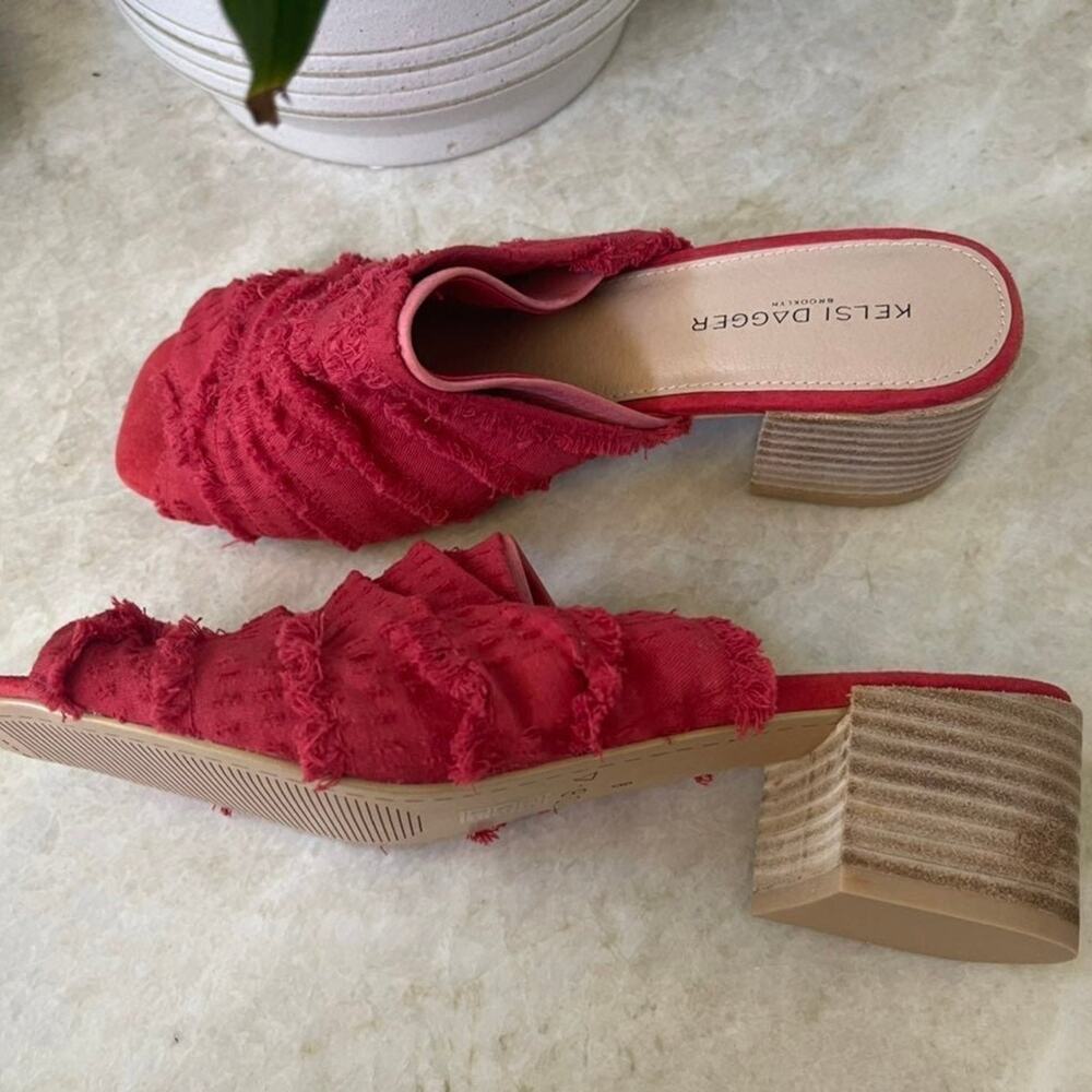 Kelsi Dagger coral mules NWOT Sz 8